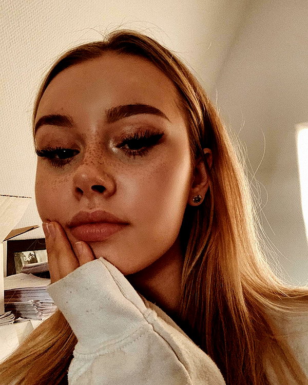 lilih instagram image archive image