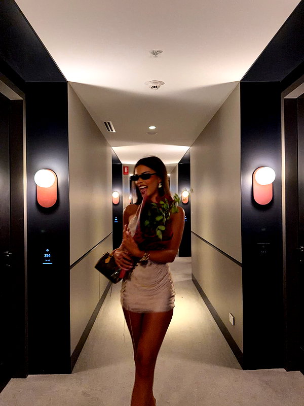 oliviaphillipps instagram image archive image