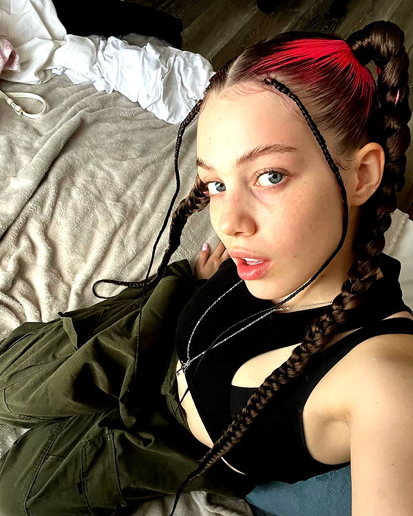 anna.utka22 instagram image archive image