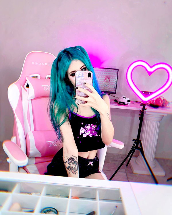 jadelaverne instagram image archive image