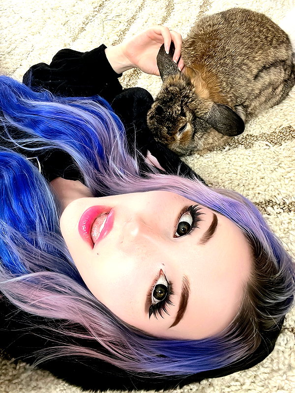 danielle.mercedie instagram image archive image