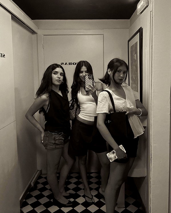 ainaratorneg instagram image archive image
