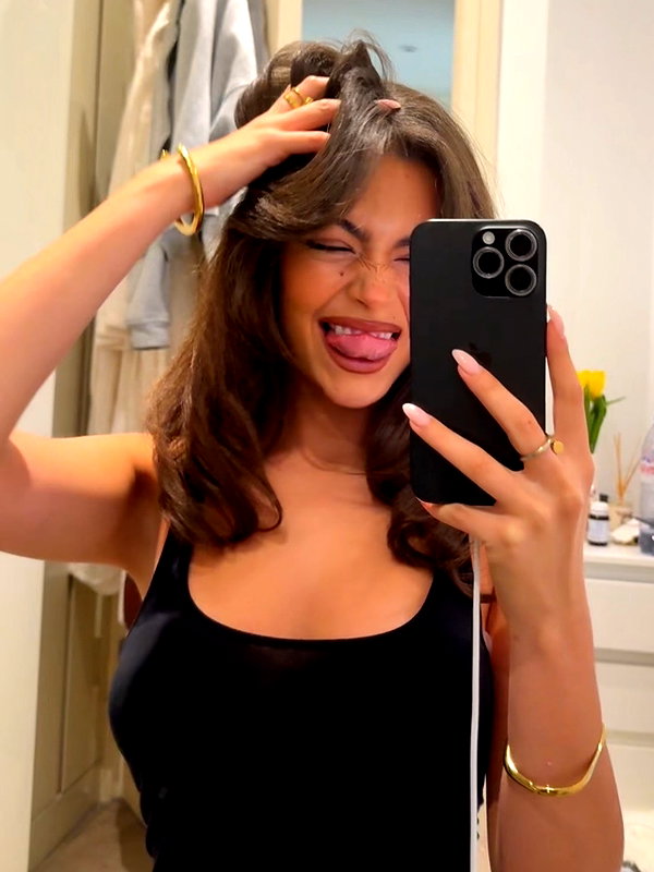 oliviaphillipps instagram image archive image