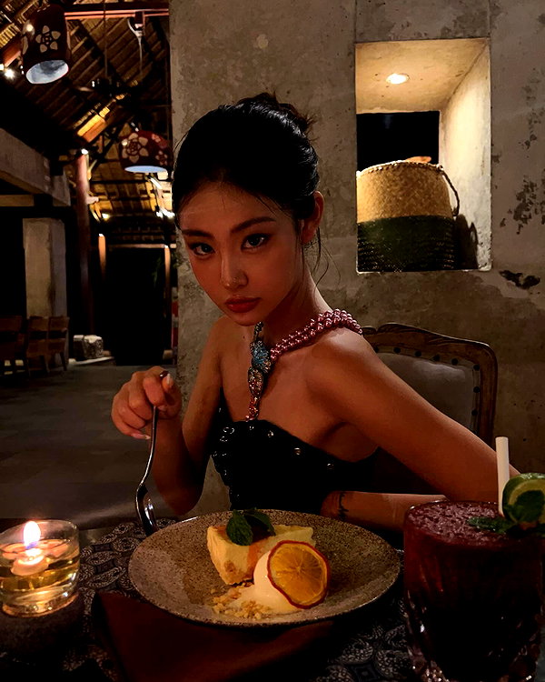 ll.lu1s instagram image archive image