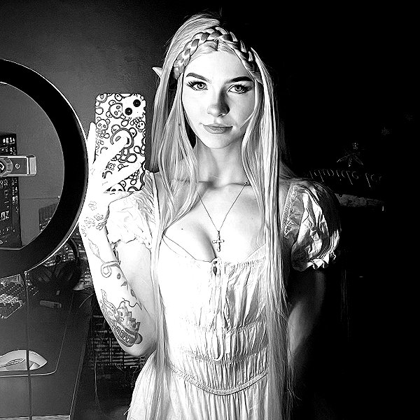 alice_hez instagram image archive image