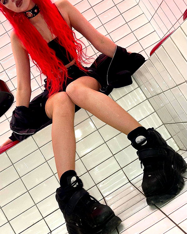 vik4au instagram image archive image