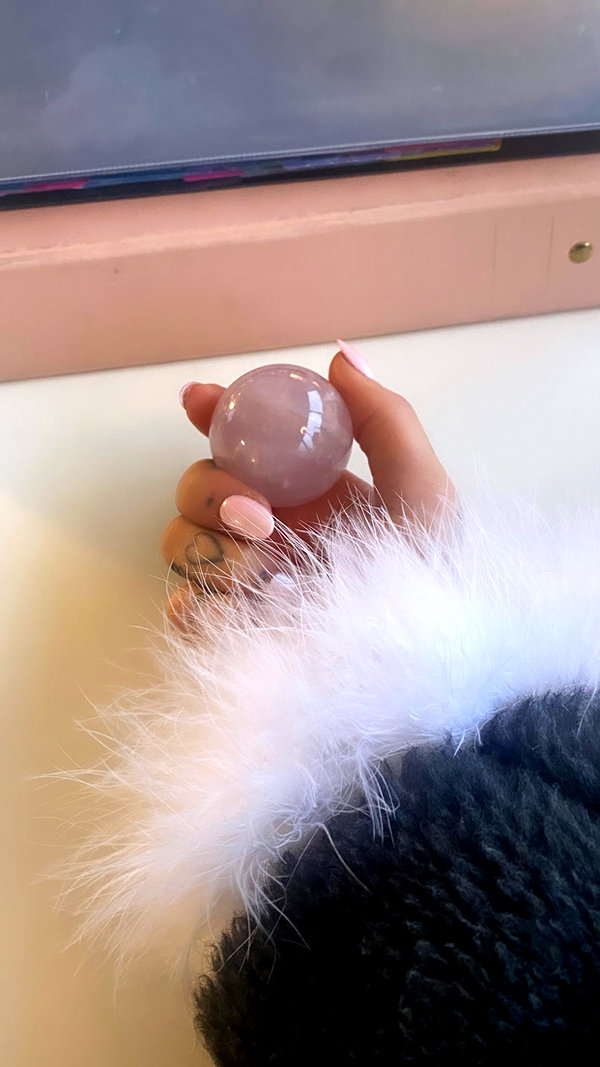 arianagrande instagram image archive image