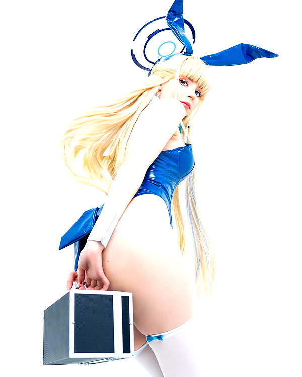 peachmilky_ instagram image archive image