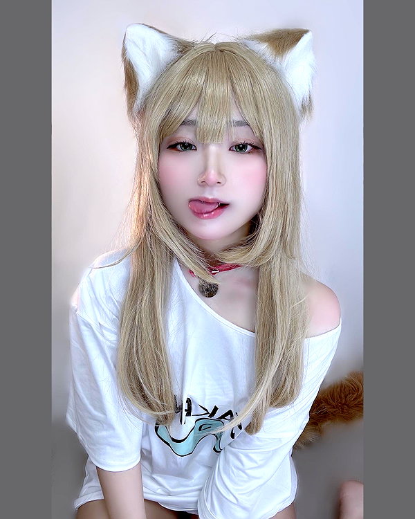 purinn_cos instagram image archive image