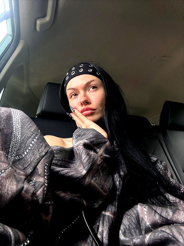 gabs.z.x instagram image archive image
