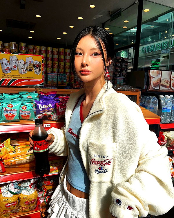 ll.lu1s instagram image archive image