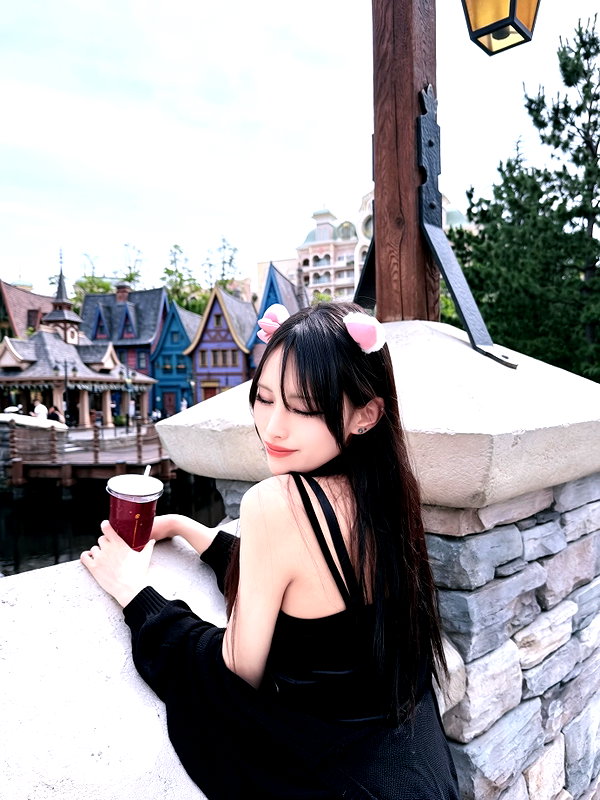 yamikumo_leisa instagram image archive image