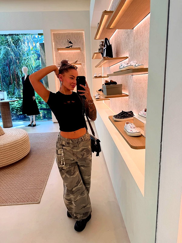 itshayleydavies instagram image archive image