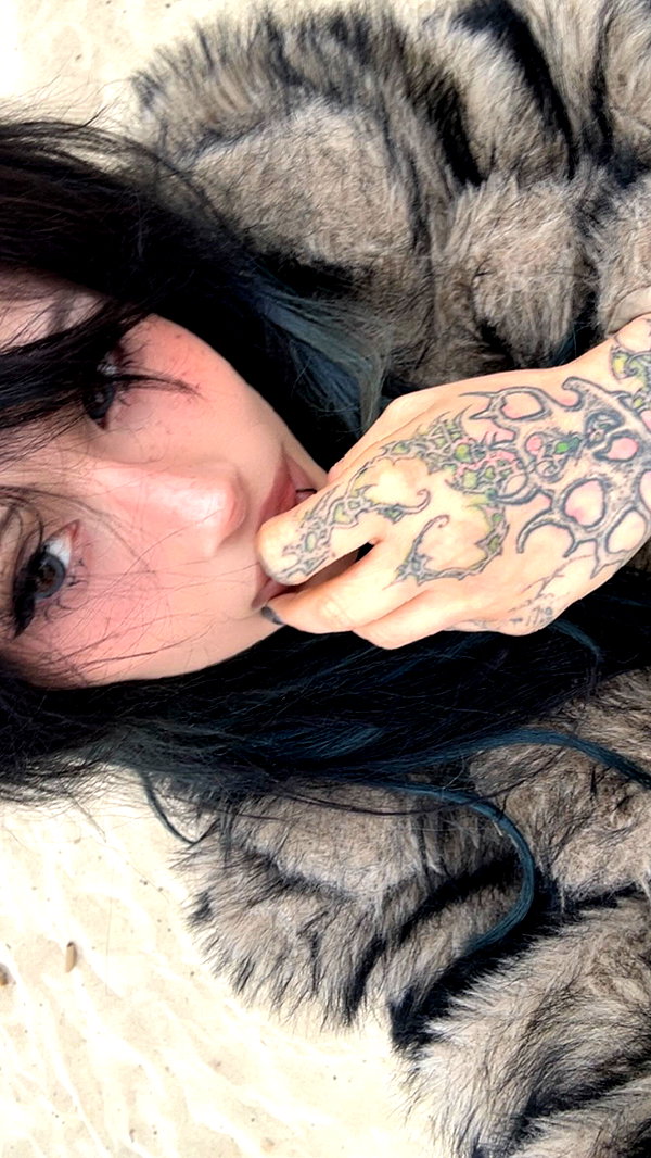 zommmbri instagram image archive image