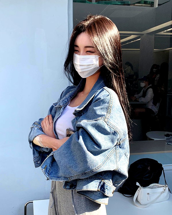 daxbin instagram image archive image