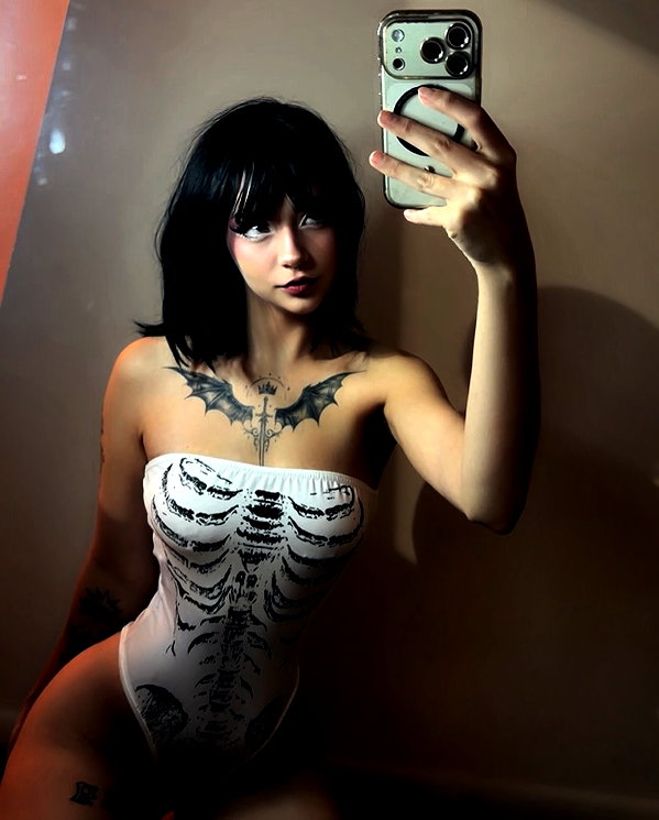 Archived image from @deadangelfiles on Instagram