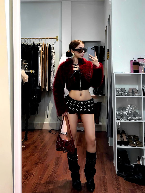lyhythuedoxinh instagram image archive image