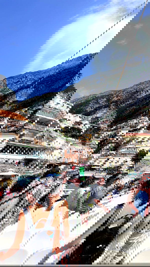 leonanaomii image ~ Altpins