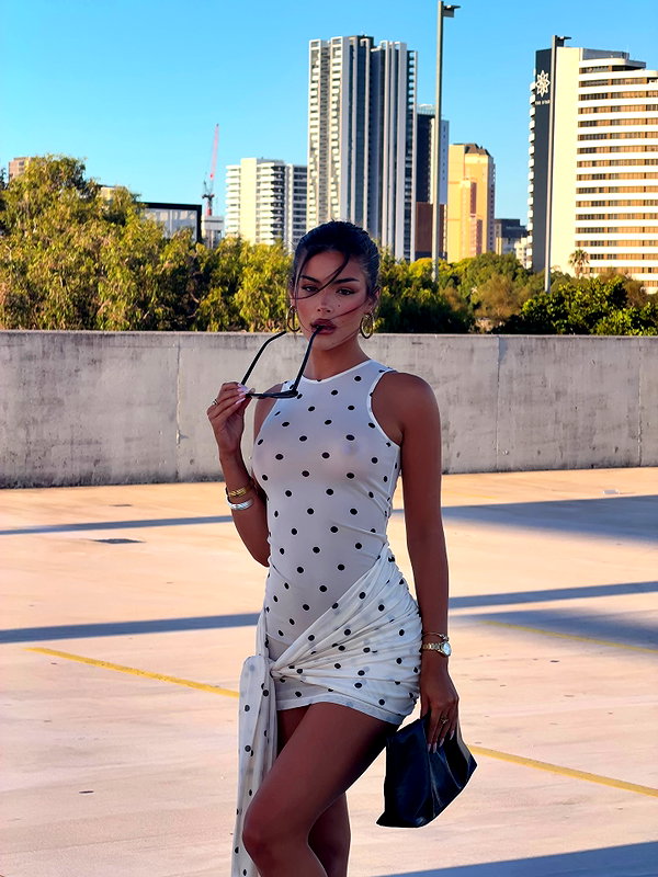 oliviaphillipps instagram image archive image