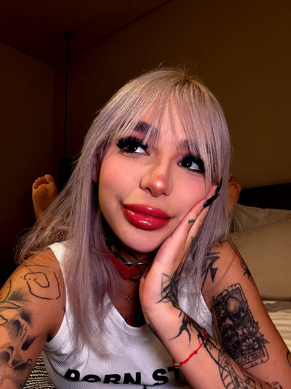 vampire_melanie instagram image archive image