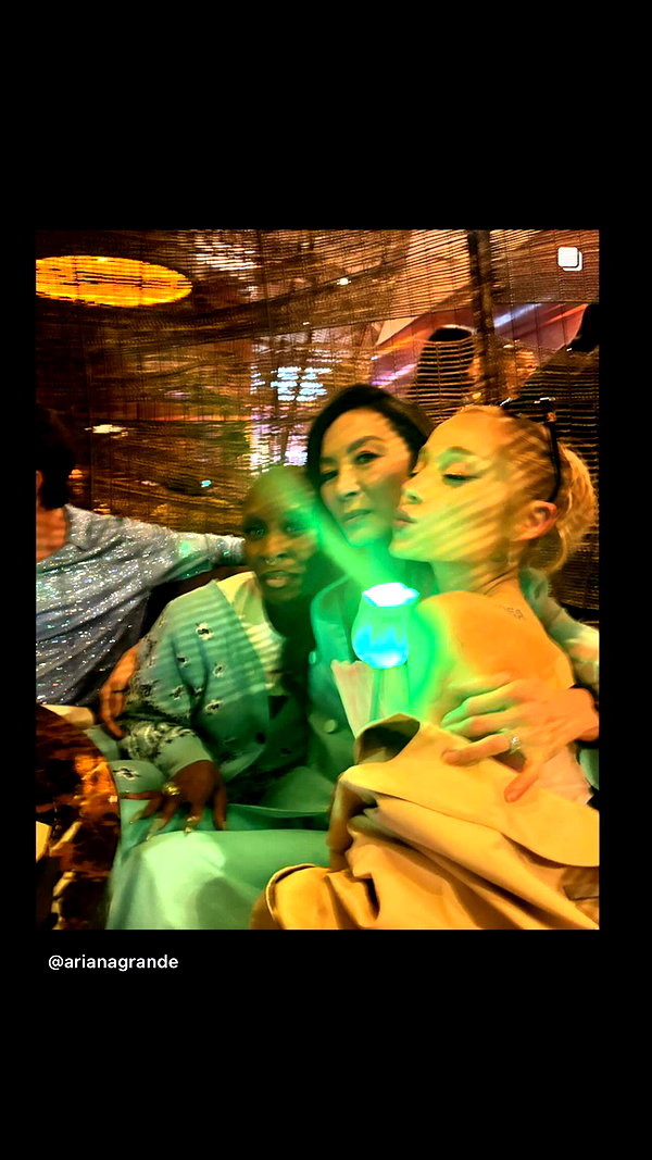 arianagrande instagram image archive image