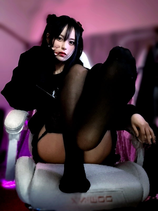 yamikumo_leisa instagram image archive image