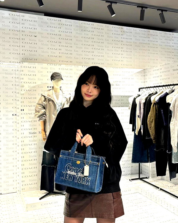 hhh.e_c.v instagram image archive image