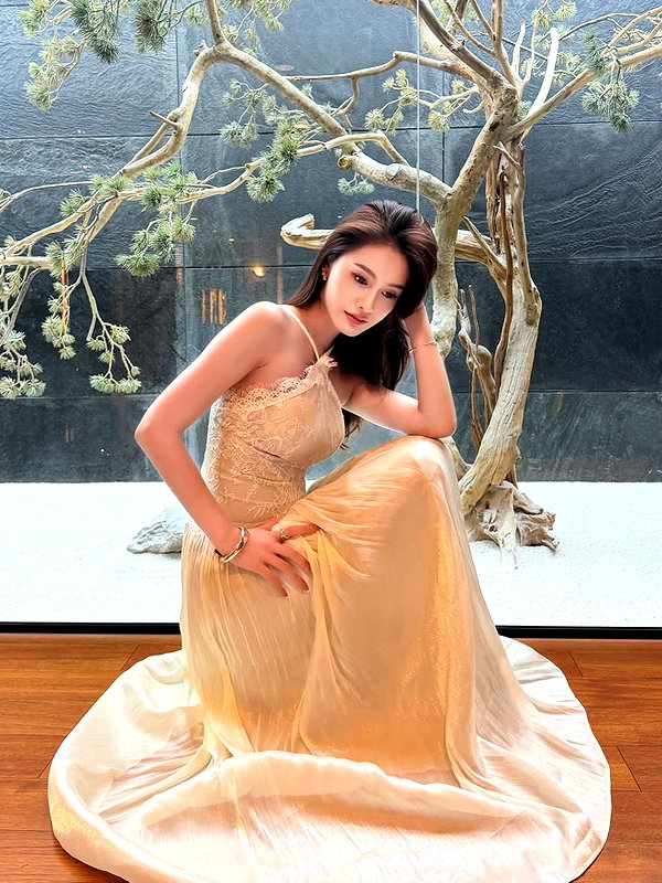 lyhythuedoxinh instagram image archive image