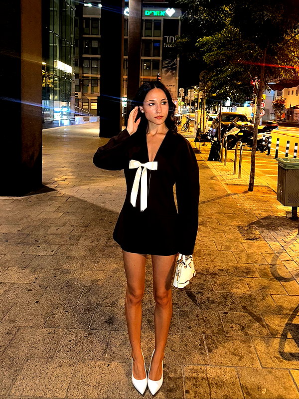 Archived image from @ilanakaver on Instagram