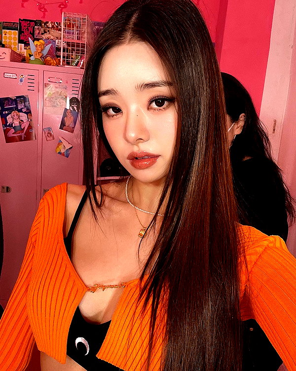 dear.zia instagram image archive image