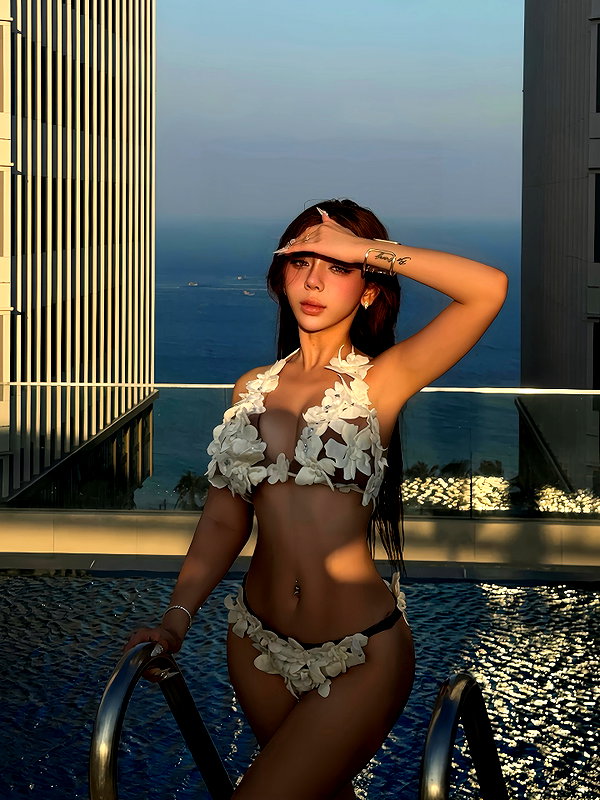 lyhythuedoxinh instagram image archive image
