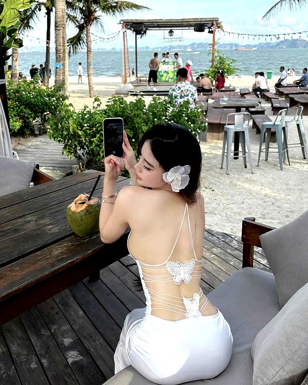 lyhythuedoxinh instagram image archive image