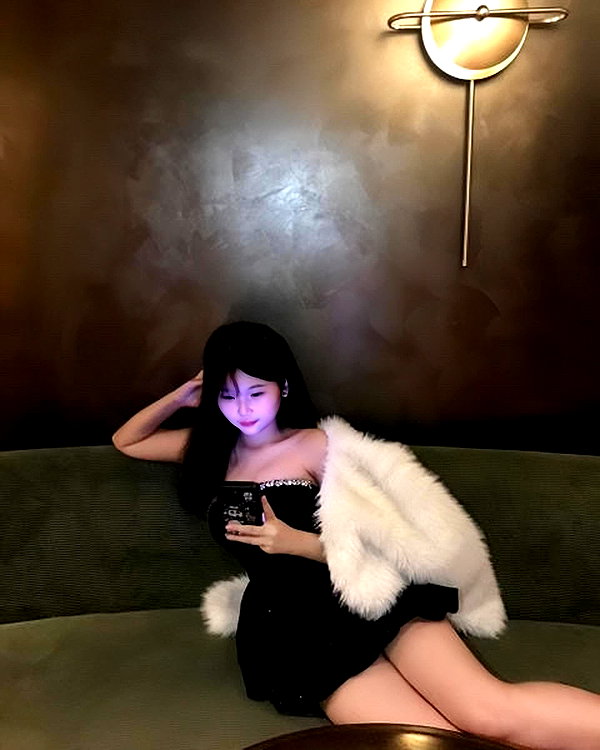 lyhythuedoxinh instagram image archive image