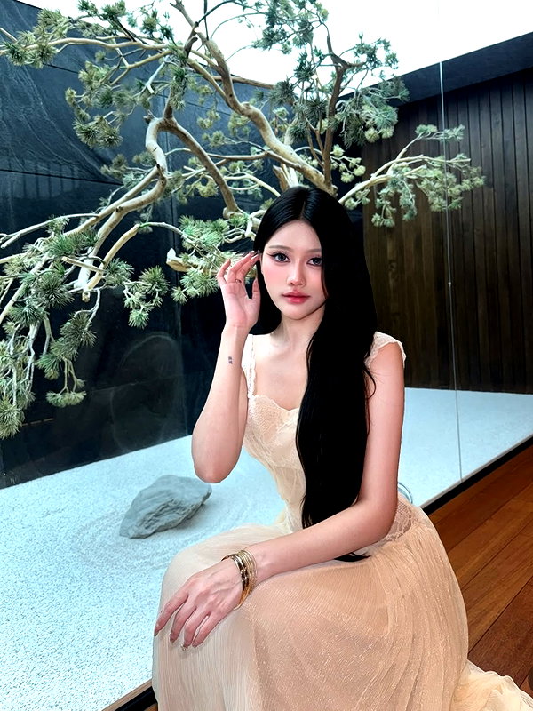 lyhythuedoxinh instagram image archive image
