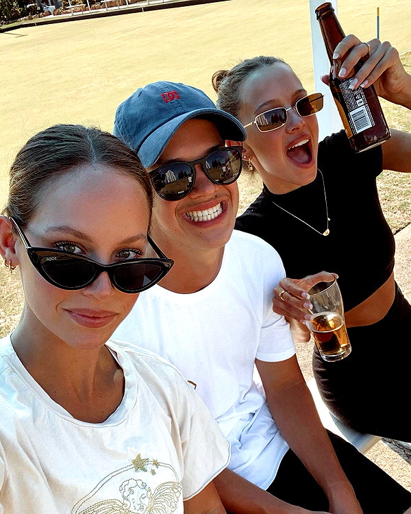 olivia.mathers instagram image archive image