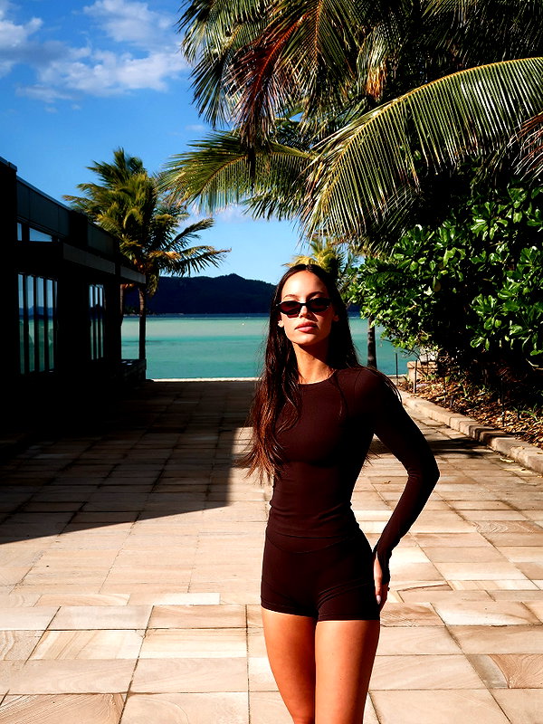 olivia.mathers instagram image archive image