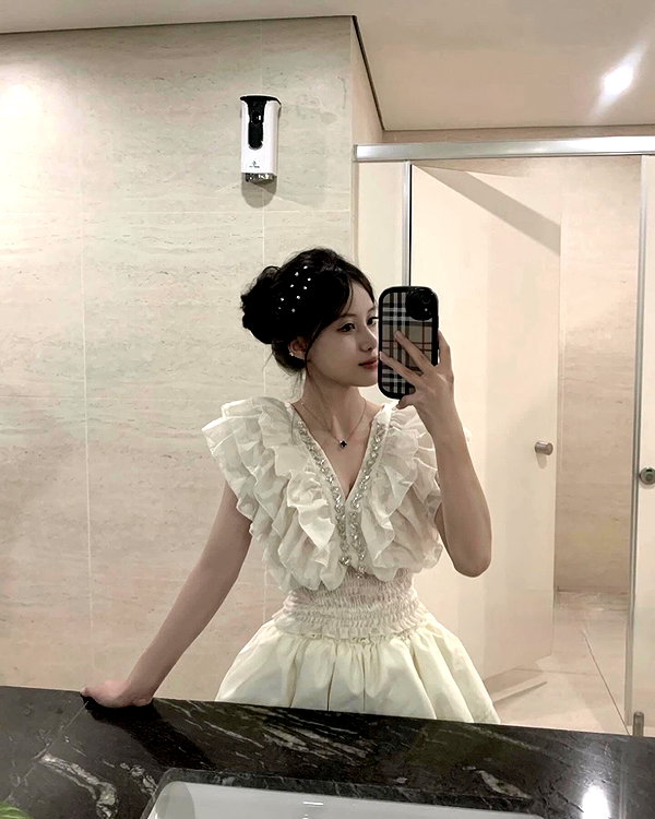 lyhythuedoxinh instagram image archive image