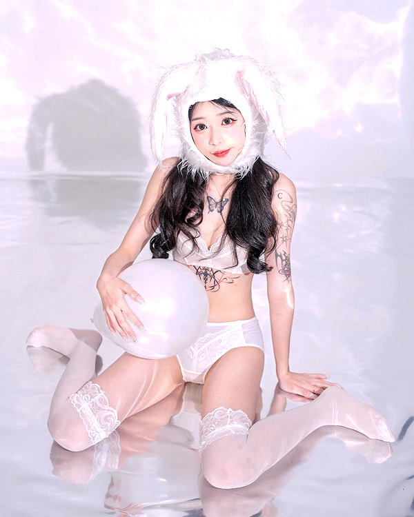 nixqq.425_ instagram image archive image