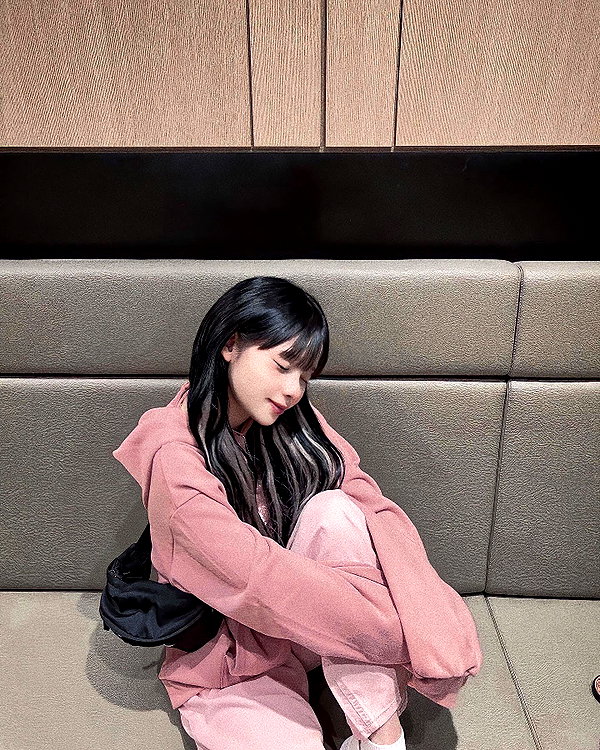 olzlonz instagram image archive image