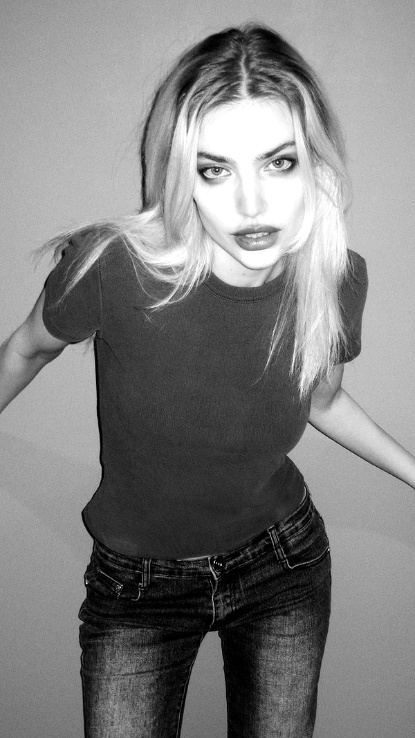 alien.hanna instagram image archive image