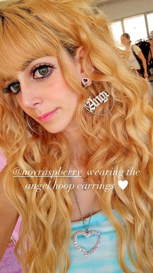 Archived image from @cyberangelz.shop on Instagram