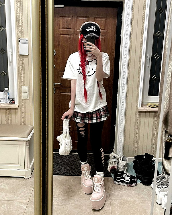 vik4au instagram image archive image