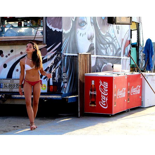 romi_henenson instagram image archive image