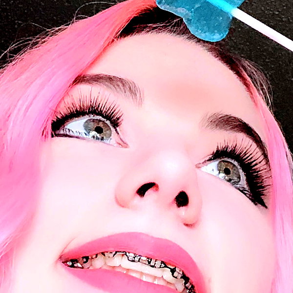 danielle.mercedie instagram image archive image