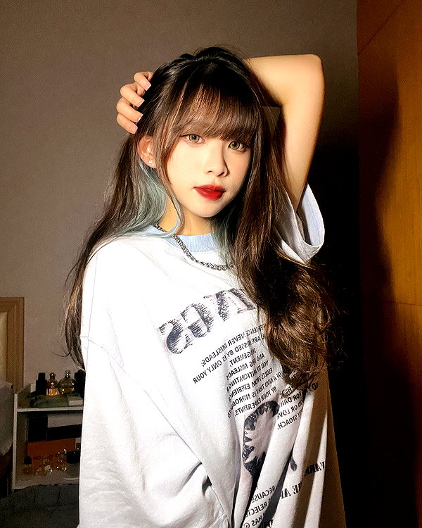 e.shao_417 instagram image archive image
