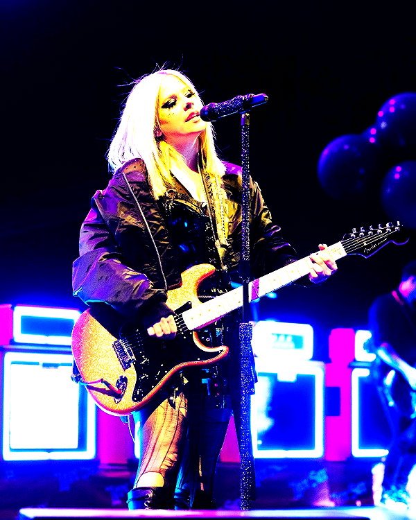 avrillavigne instagram image archive image