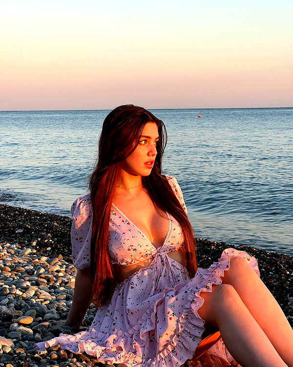 anna.utka22 instagram image archive image