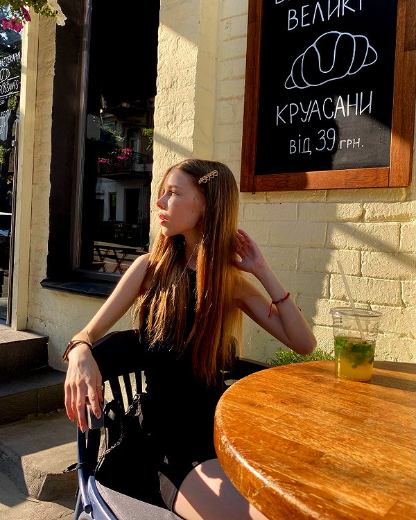 kristti.a instagram image archive image