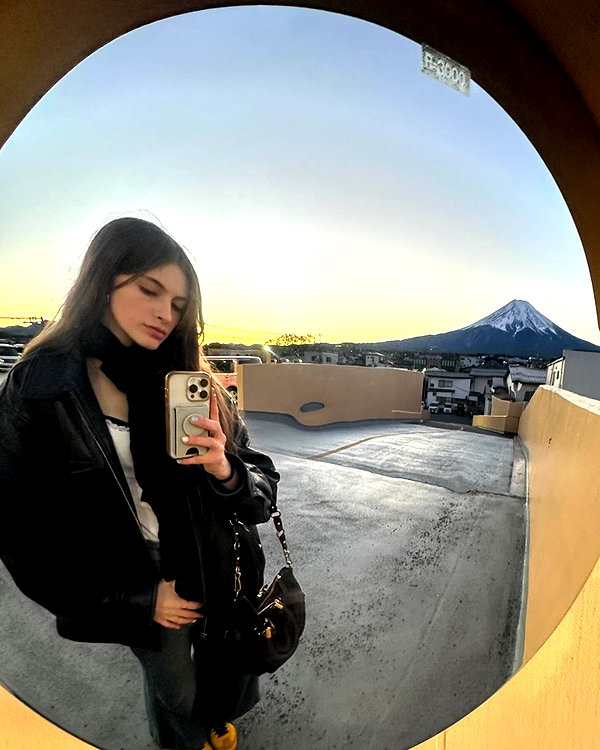 lollinski instagram image archive image