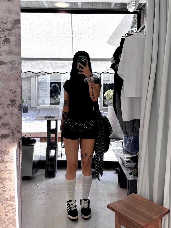 connie.01j instagram image archive image